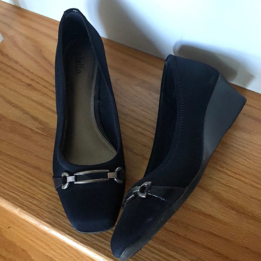 Abella navy Wedges